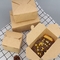 Le carton de papier d'emballage de place à aller enferme dans une boîte la boîte à nourriture de Takeway